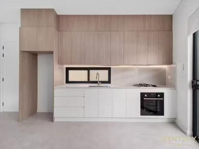 Rental! 2 BR 11A Burr Close, Bossley Park, NSW 2176
