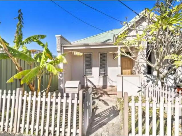 Nice 2 BR 124 May Street, ST PETERS House for rent Listed by.