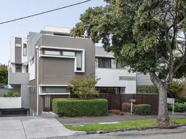 Rental! 2 BR 1/27 Lansdowne Road, St Kilda East, VIC 3183