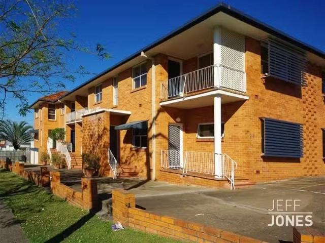 New 2 BR 1/212 Cavendish Road, COORPAROO Apartment for rent L.