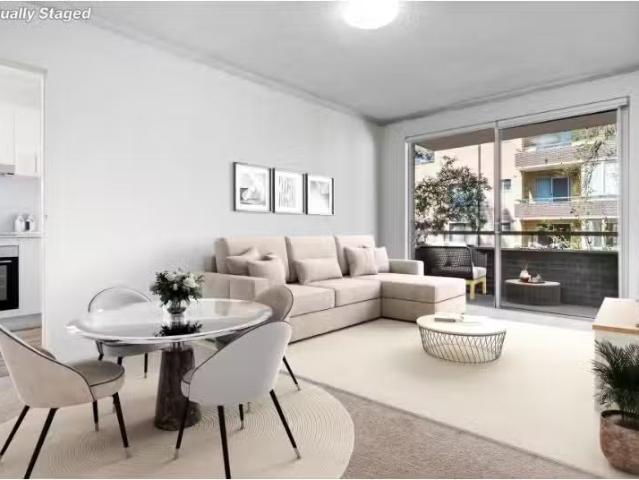 Charming 2 BR 12/206 210 Pacific Highway, Greenwich Apartment.