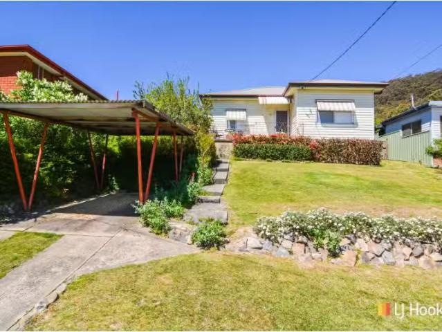 Deal! 2 BR 12 Vickers Street, Lithgow House for rent Listed b.