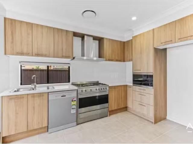 Cheap 2 BR 12A Mooculta Street, Russell Lea Apartment for rent.
