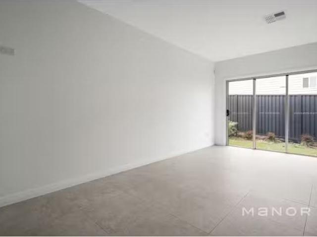 Unique 2 BR 12B Ulandi Place, Winston Hills House for rent Li.