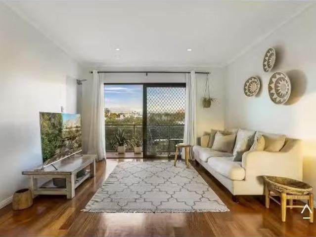 Charming 2 BR 13/506 514 Botany Road, Beaconsfield Apartment f.