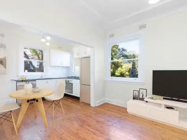 Deal! 2 BR 1/38 Premier Street, Neutral Bay, NSW 2089