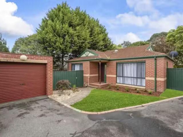 Charming 2 BR 13/14 Loughnan Road, Ringwood North, VIC 3134