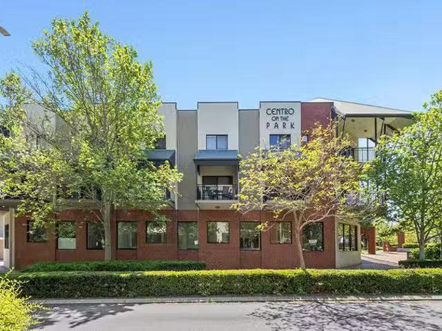 Nice 2 BR 13/2 Centro Avenue, Subiaco, WA 6008