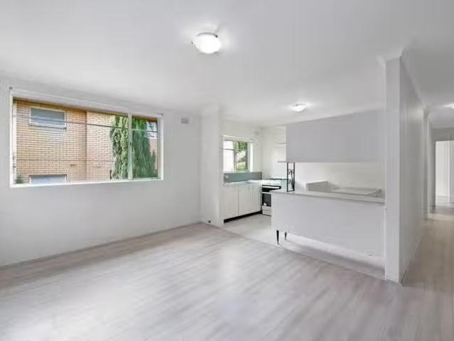 Unique 2 BR 13/38 Cambridge Street, Epping, NSW 2121