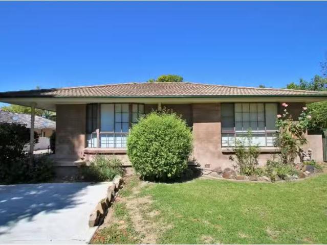 Cheap 2 BR 1/3 Coronation Drive, ORANGE Apartment for rent Li.