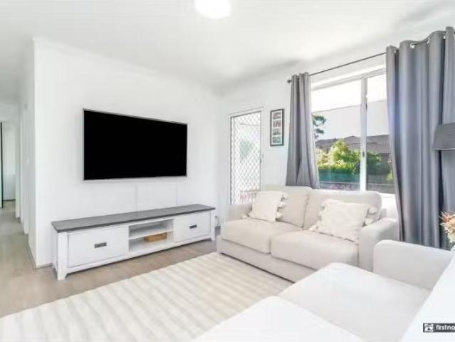 Rental! 2 BR 14/25 Haynes Street, PENRITH Apartment for rent.