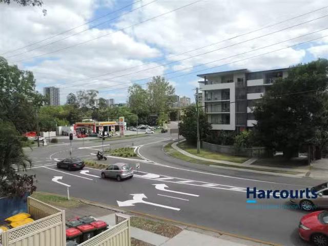 Rental! 2 BR 1/5 Sir Fred Schonell Drive, ST LUCIA, QLD 4067.
