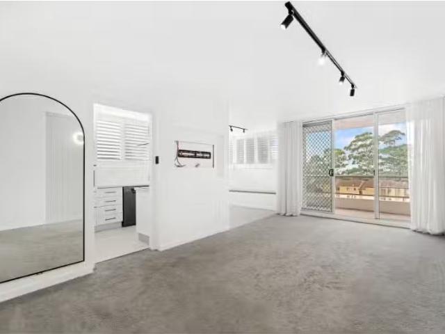 Charming 2 BR 15A/168 172 Willarong Road, Caringbah Apartment.