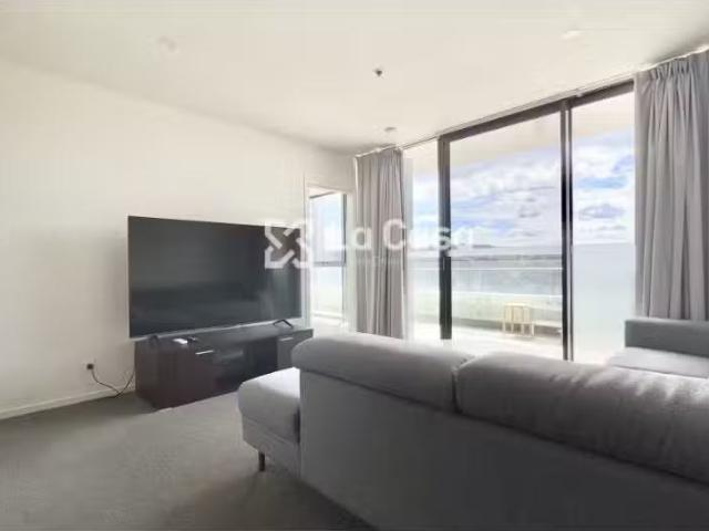 Cheap 2 BR 178/7 Irving Street, Phillip Apartment for rent Li.