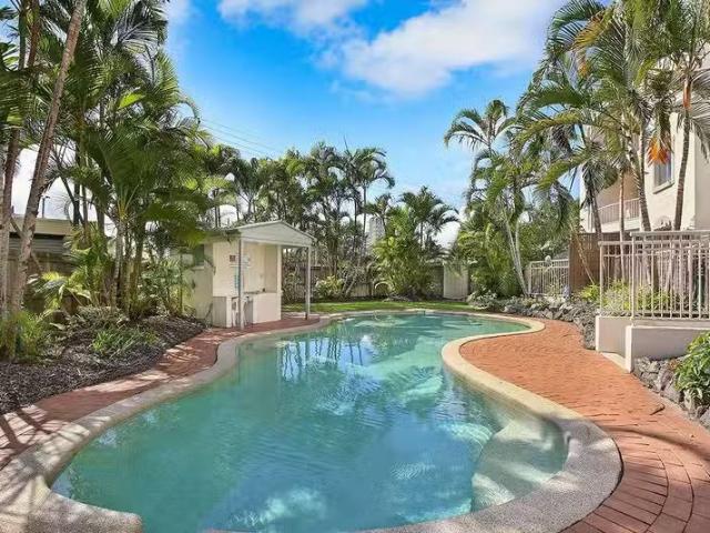 Charming 2 BR 18/44 Beach Parade, MAROOCHYDORE, QLD 4558 Apa.