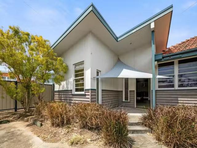 Rental! 2 BR 18 Luxworth Street, MOOROOKA, QLD 4105 Unit for.