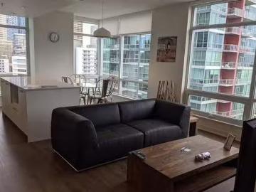Beltline, Calgary, Alberta - Balcony, Equipped kitchen