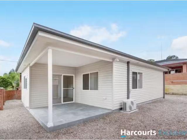 Unique 2 BR 1A Cressfield Avenue, Carlingford House for rent.