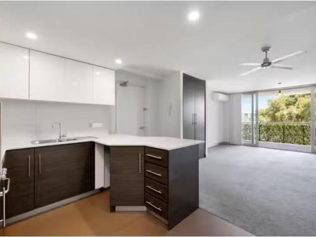 Deal! 2 BR 203/403 Newcastle Street, NORTHBRIDGE Apartment for.