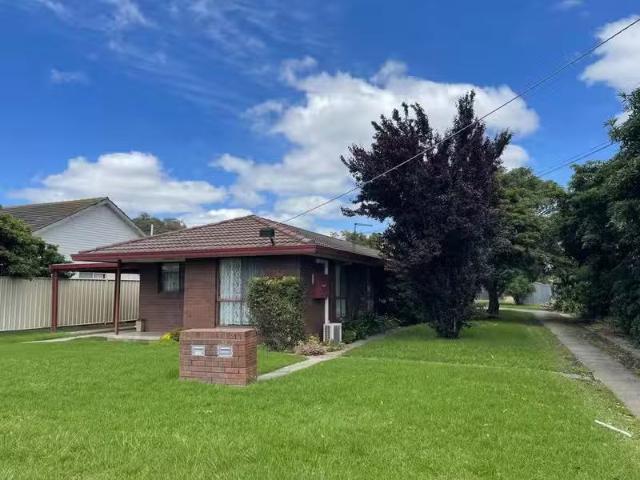 Nice 2 BR 2/16 Mcalister Street, STRATFORD, VIC 3862 House f.