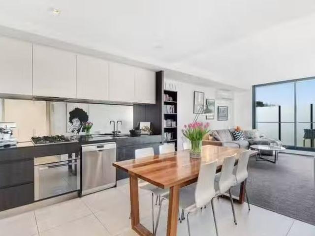 Cozy 2 BR 219/862 Glenferrie Road, Hawthorn VIC 3122 Apartme.