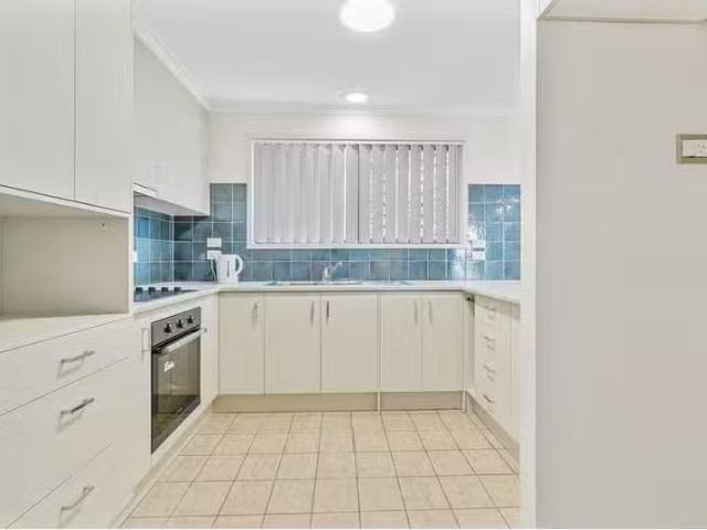 Nice 2 BR 2/2 Anthony Avenue, BANORA POINT Townhouse for rent.