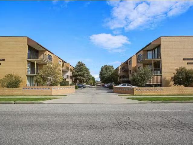 Unique 2 BR 23/429 Mc Donald Road, Lavington Apartment for ren.