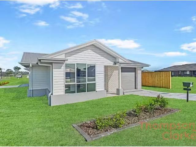 Deal! 2 BR 233 Settlers Boulevard, CHISHOLM House for rent Li.