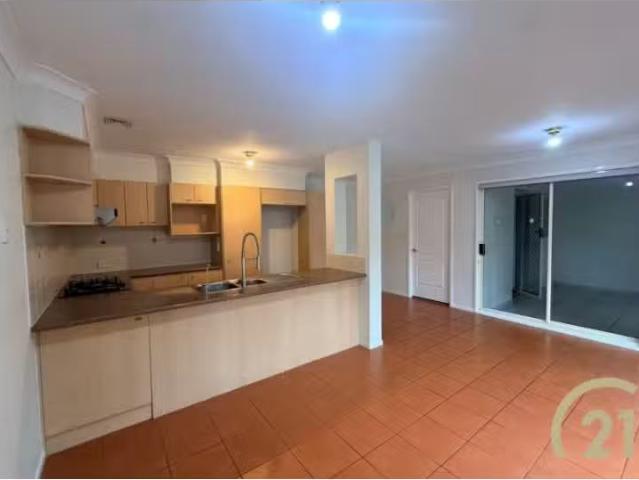 Rental! 2 BR 24A Peppercorn Avenue, Fairfield East Apartment f.