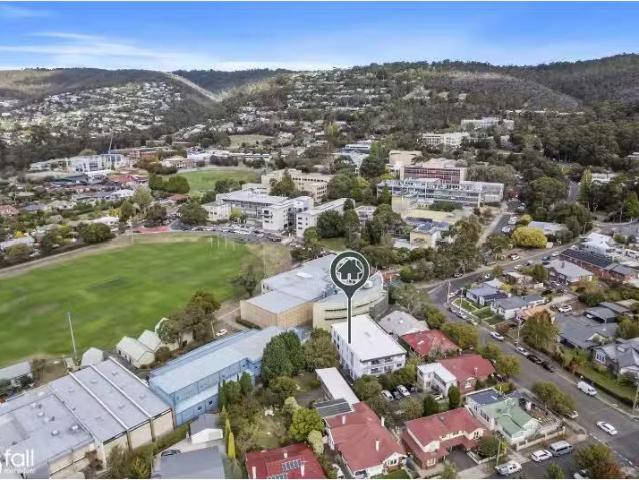 For Rent! 2 BR 2/61A Grosvenor Street, SANDY BAY Apartment for.
