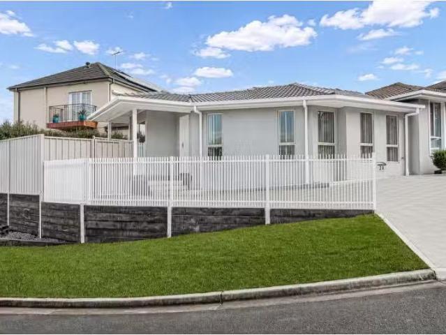 Cozy 2 BR 2a Pendlebury Place, Abbotsbury House for rent List.