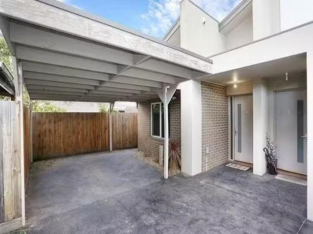 Cozy 2 BR 3/15 Cromwell Street, Glenroy, VIC 3046