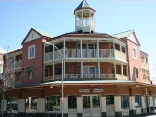 Cozy 2 BR 3/17 Shenton Street, Northbridge Apartment for rent.