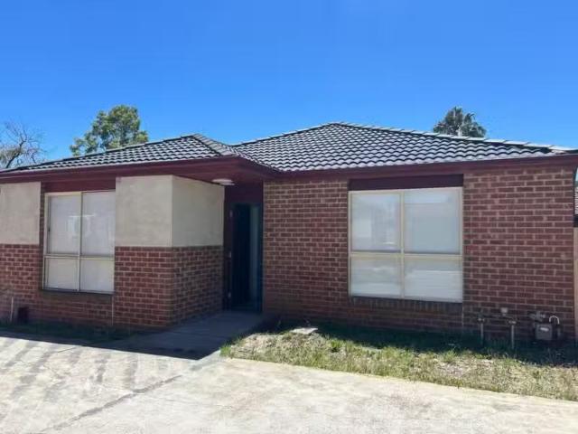 Rental! 2 BR 3/10 12 Fay Street, Melton VIC 3337 Unit For Le.