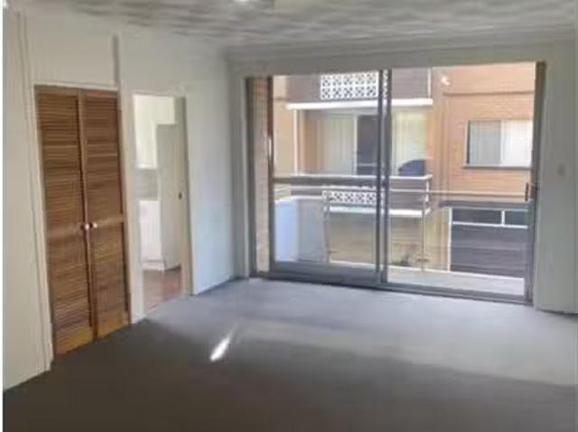 Nice 2 BR 3/133 Regatta rd, Canada Bay Apartment for rent Lis.