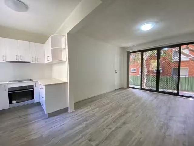 Rental! 2 BR 3/20 Meriton Street, GLADESVILLE Apartment for re.