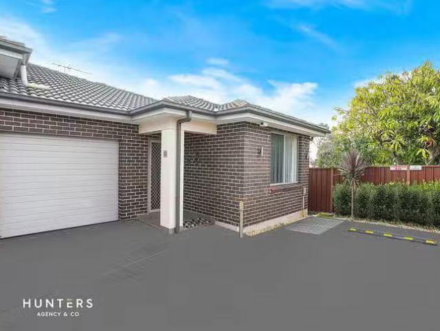 For Rent! 2 BR 32C Ettalong Road, Greystanes, NSW 2145