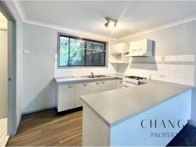 Unique 2 BR 33/65 Davies Street, Kincumber Apartment for rent.