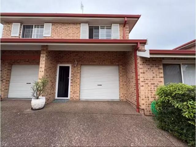 For Rent! 2 BR 3/43 Smith Street, Charlestown Townhouse for re.