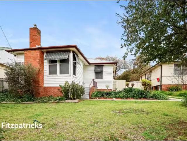 Unique 2 BR 37 Philip Avenue, Mount Austin House for rent Lis.