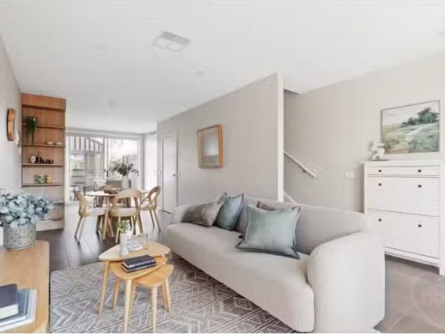 New 2 BR 39 Frencham Street, Downer Townhouse for rent Listed.