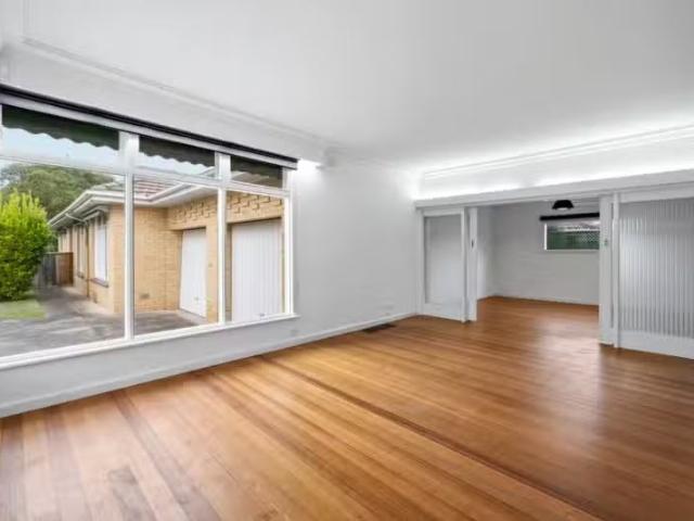 Unique 2 BR 40 Severn Street, Balwyn North VIC 3104 Unit For.