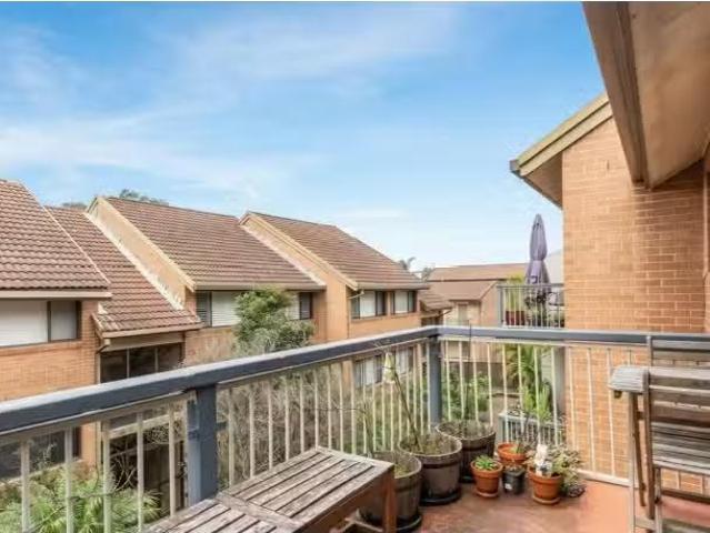 Deal! 2 BR 4/28 32 Berner Street, Merewether Apartment for ren.