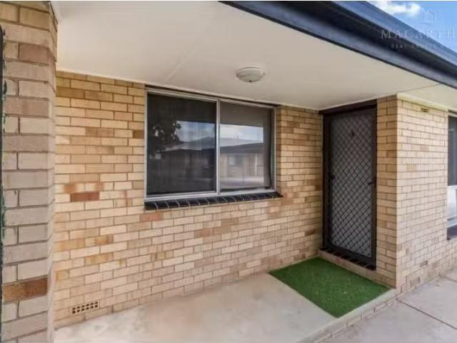 Rental! 2 BR 4/31 33 Lampe Avenue, Wagga Wagga House for rent.