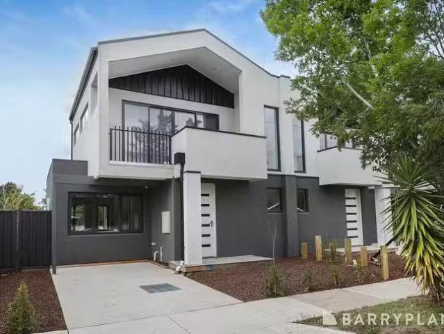 New 2 BR 43 Stanger Street, Yarraville, VIC 3013
