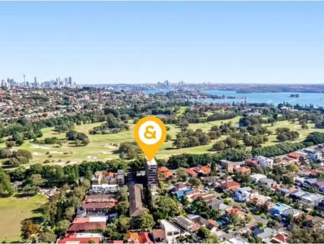 Just in! 2 BR 45/355 Old South Head Road, NORTH BONDI Apartmen.