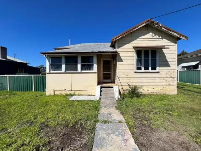 Rental! 2 BR 45 Wollombi Road, Cessnock House for rent Listed.