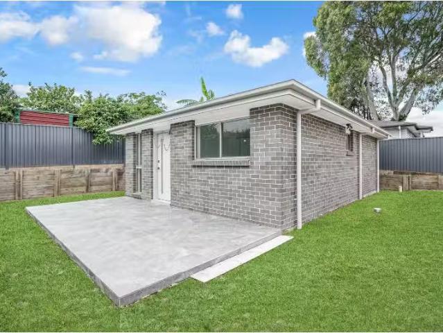 For Rent! 2 BR 45a Lamonerie Street, Toongabbie House for rent.