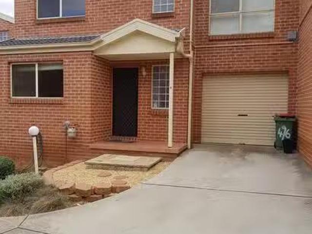 Rental! 2 BR 4/6 Mowatt Street, Queanbeyan East, NSW 2620