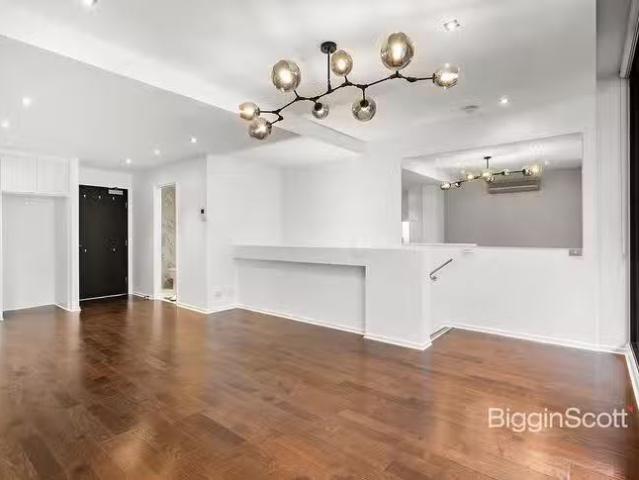 Just in! 2 BR 4/73 River Street, Richmond, VIC 3121